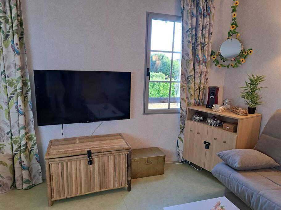 Dans Neuve - 5 Places Apartment *