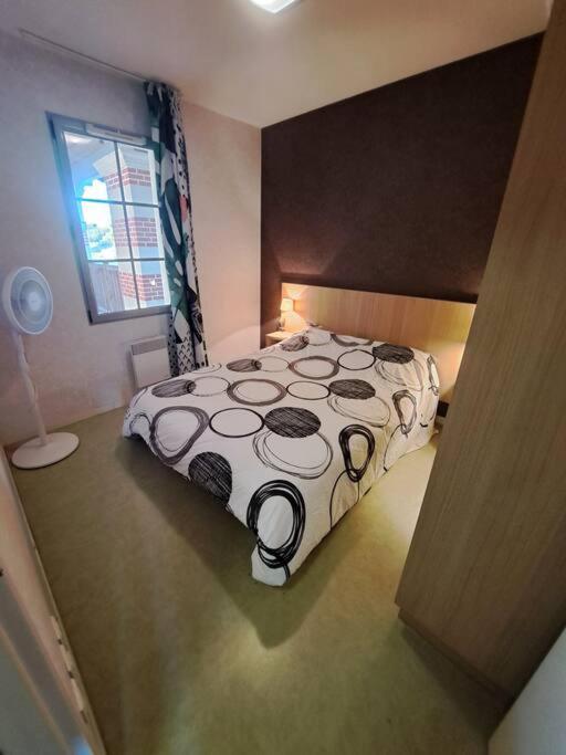 Dans Neuve - 5 Places Apartment
